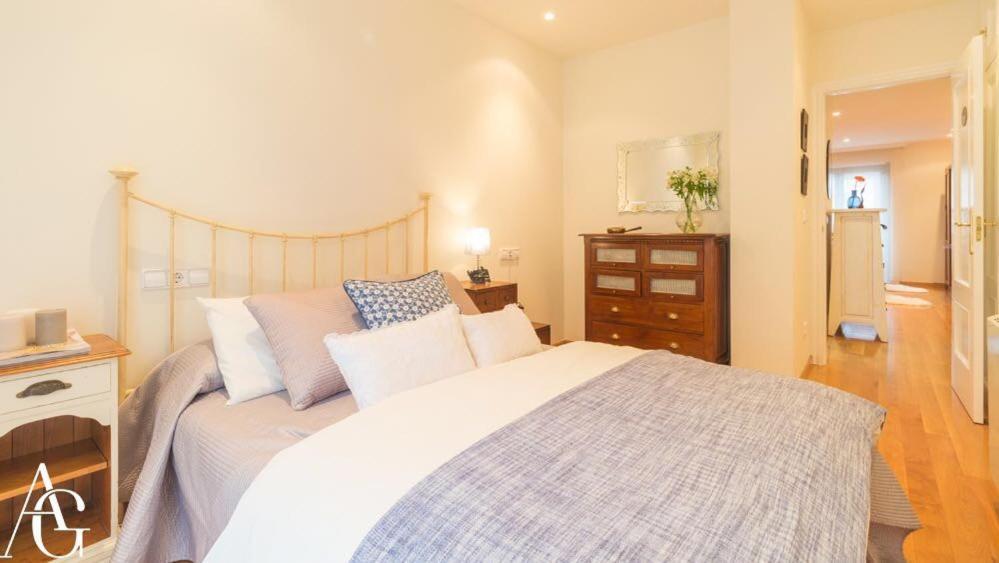 Apartamento Plaza De Espana Ribadeo Bagian luar foto