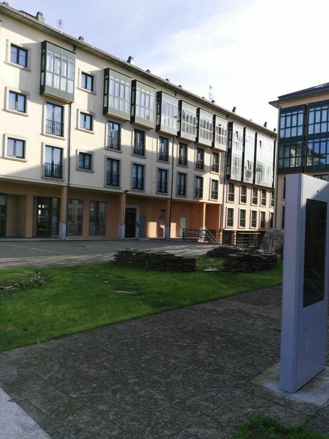Apartamento Plaza De Espana Ribadeo Bagian luar foto